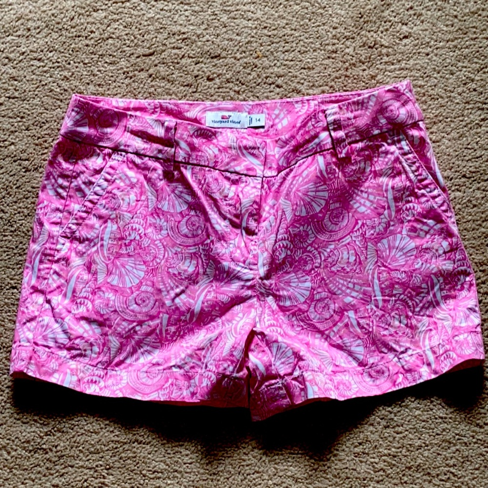 Vineyard vines girls size 14 shorts. Great condition